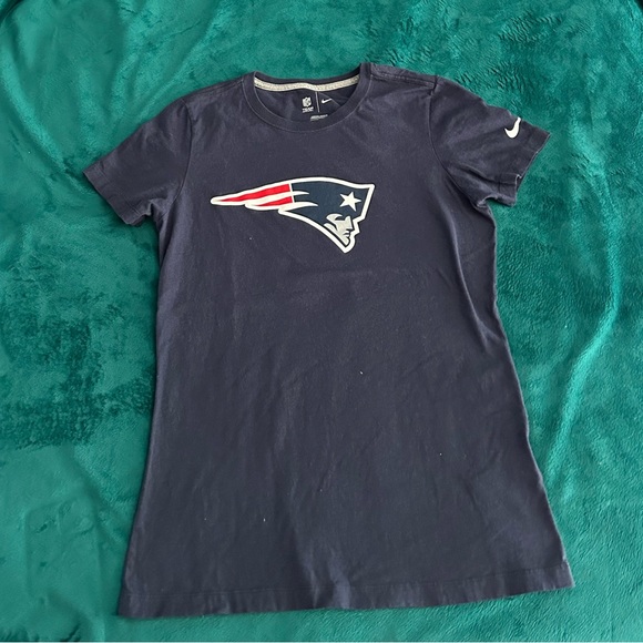 NFL PATRIOTS TSHIRT - Picture 1 of 3